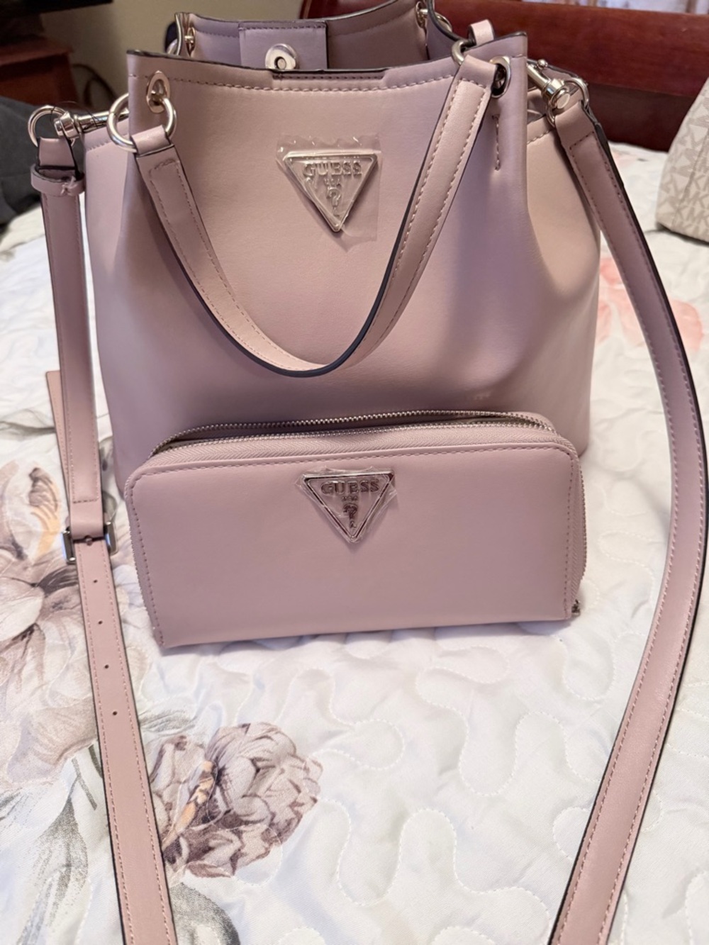 Guess Purse and Wallet Set Pink Blush Crossbody Shoulder Bag Matching Wallet